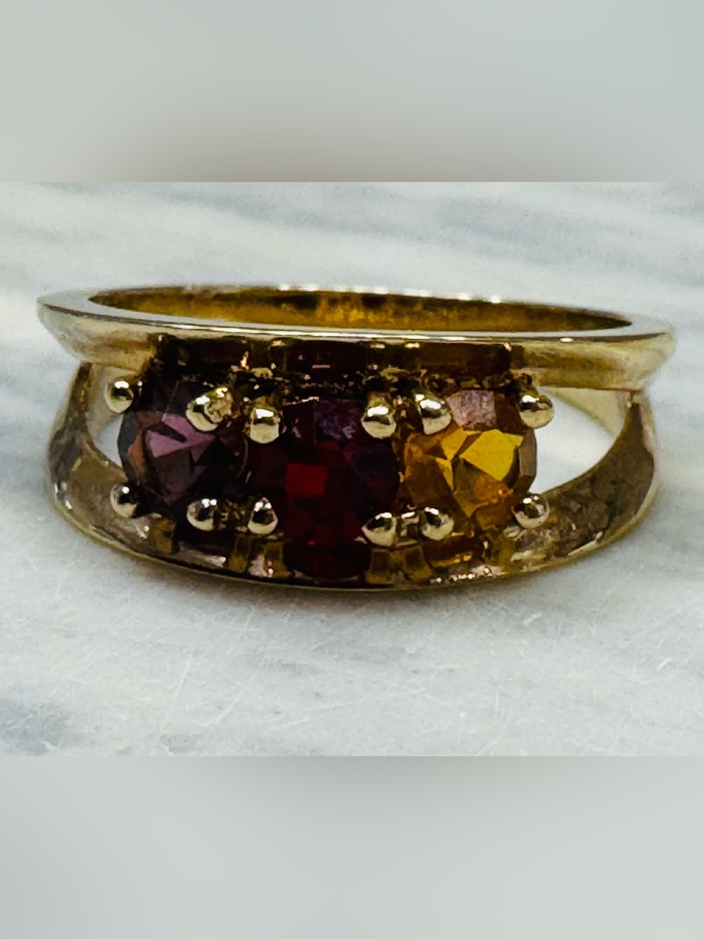 Vintage Gold Plated Three Stone Sample Ring | Size 7 | Y2K retro style - Picture 6 of 12